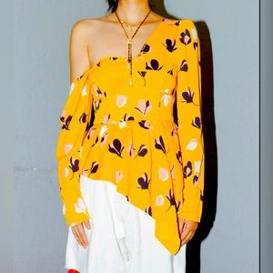 SELF-PORTRAIT YELLOW BOLD FLORAL ASYMMETRIC TOP in US 8
